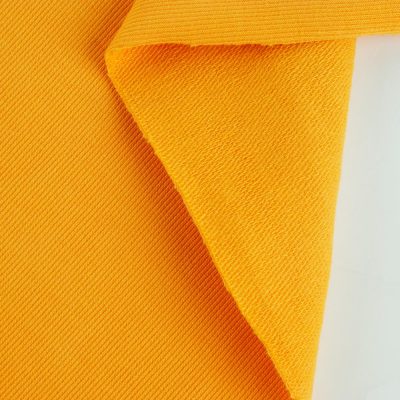 Tissu éponge tricoté en velours côtelé épais 270 g/m², 96 % coton, 4 % élasthanne, 95 couleurs.