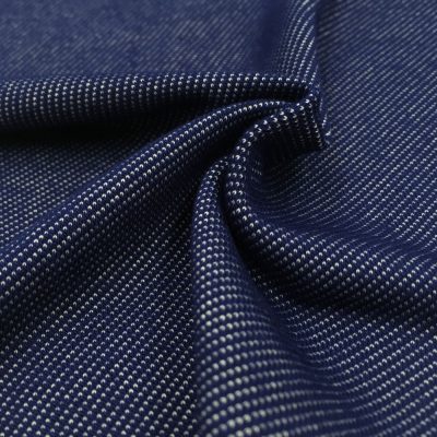 190 g/m² Jeans tricotés tissu denim 60% Viscosa 35% Poliester 5% Spandex Shorts Materiale