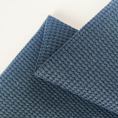 200 gsm Најлонска пченкарна решетка ткаенина 83% најлон 17% спандекс брзо сушење ткаенина